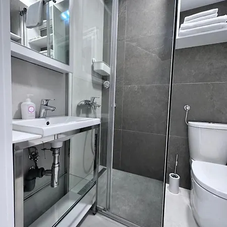 شقة Broz بلغراد